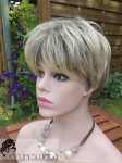 Peruka syntetyczna Mona, mix blond i szarości, włosy krótkie