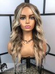 Profesjonalna peruka syntetyczna, model Kaylee, kanekalon japoński, sombre, kolor: mix blondów o różnej tonacji