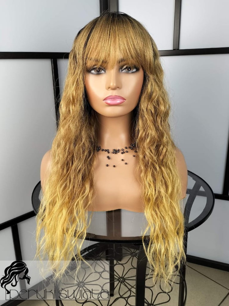 Peruka syntetyczna Blair, kanekalon termoplastyczny, fale, long bob z grzywką, kolor: ciepły blond na odroście