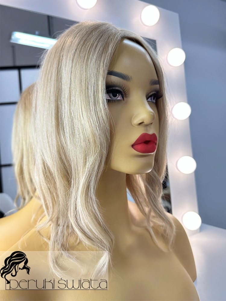 Holly, lekki topper tupet  z włosów naturalnych, kolor: jasny słowiański blond
