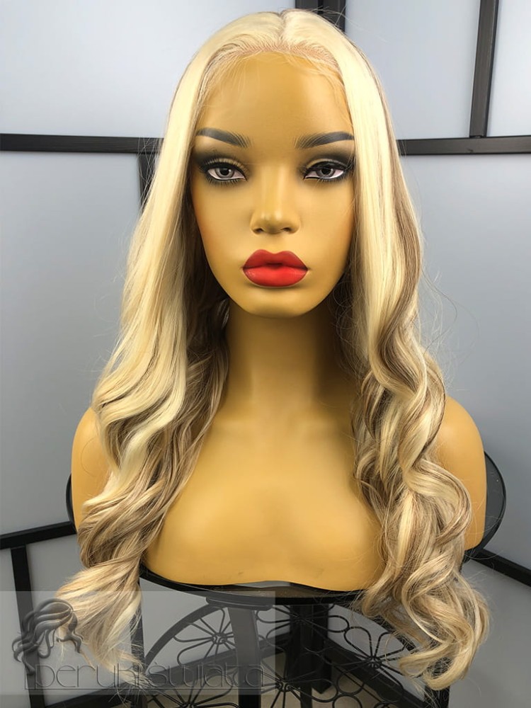 Profesjonalna peruka syntetyczna, model Dagmara, kanekalon japoński,  full lace,  mix  jasnych blondów z ciemniejszymi pasemkami
