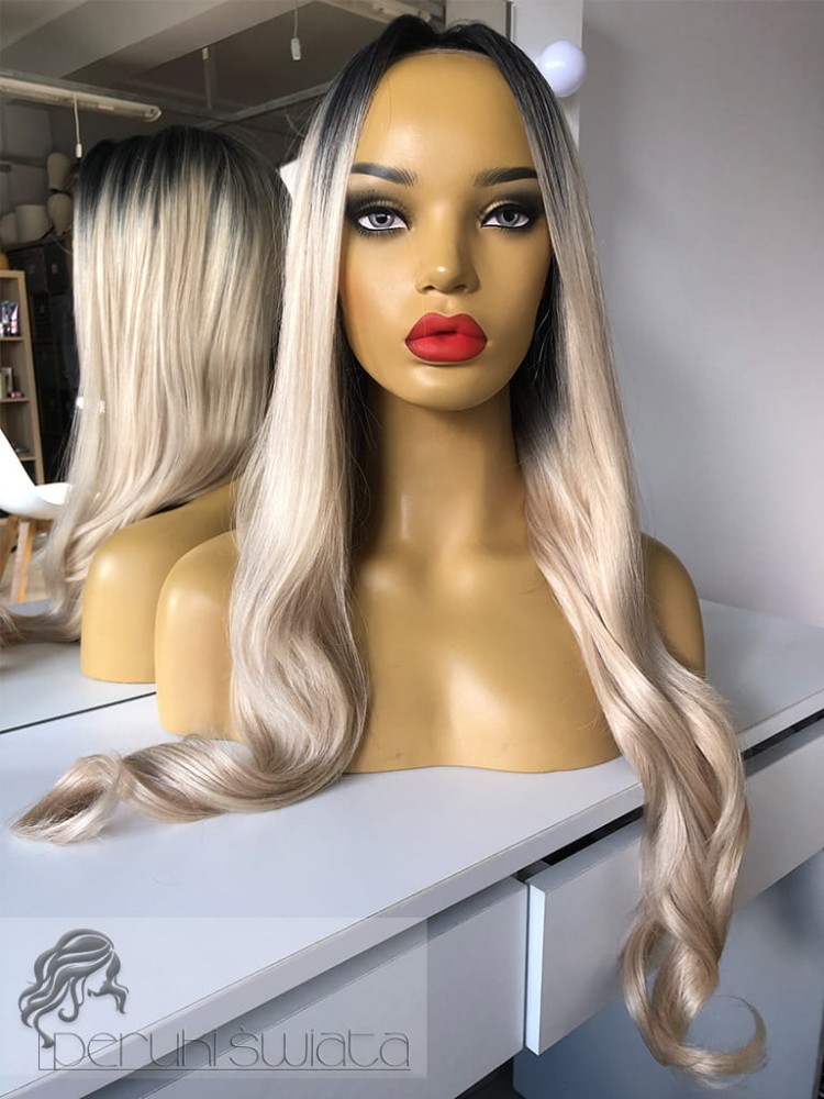 Peruka syntetyczna Zoya, kanekalon termoplastyczny, fale, kolor: jasny blond na ciemnym odroście 