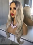 Peruka syntetyczna Ella, kanekalon termoplastyczny, jasny platynowy blond na popielatym odroście 