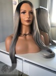 Peruka syntetyczna Briella, kanekalon termoplastyczny, czepek typu lace front,  szary i popielaty blond na ciemnym odroście