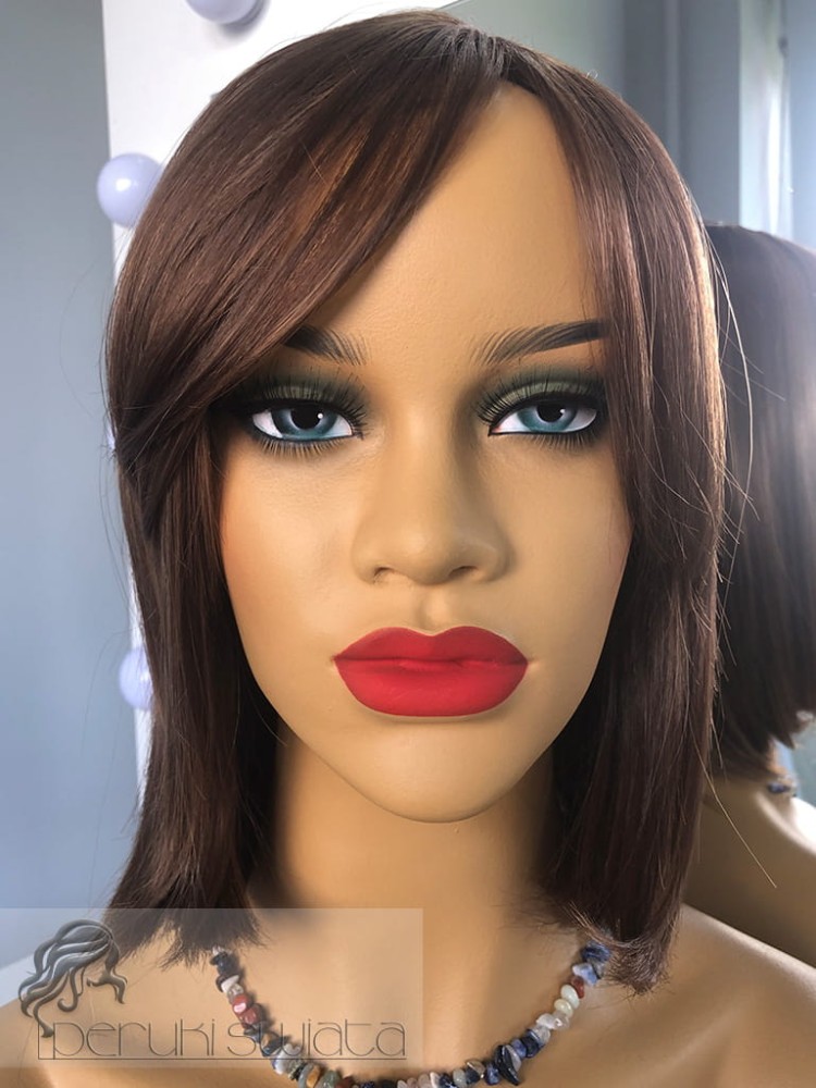 Peruka Rosalie, bob, włosy miękkie, lejące, kolor: jasny brąz z pasemkami w kolorze miodowego blondu