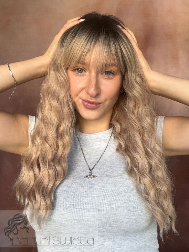 Peruka syntetyczna, model Bailee, kanekalon typu: „ true hair", truskawkowy blond na odroście 