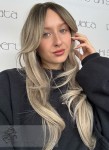 Peruka Adeline, kanekalon typu: „ true hair", mix chłodnych blondów na odroście