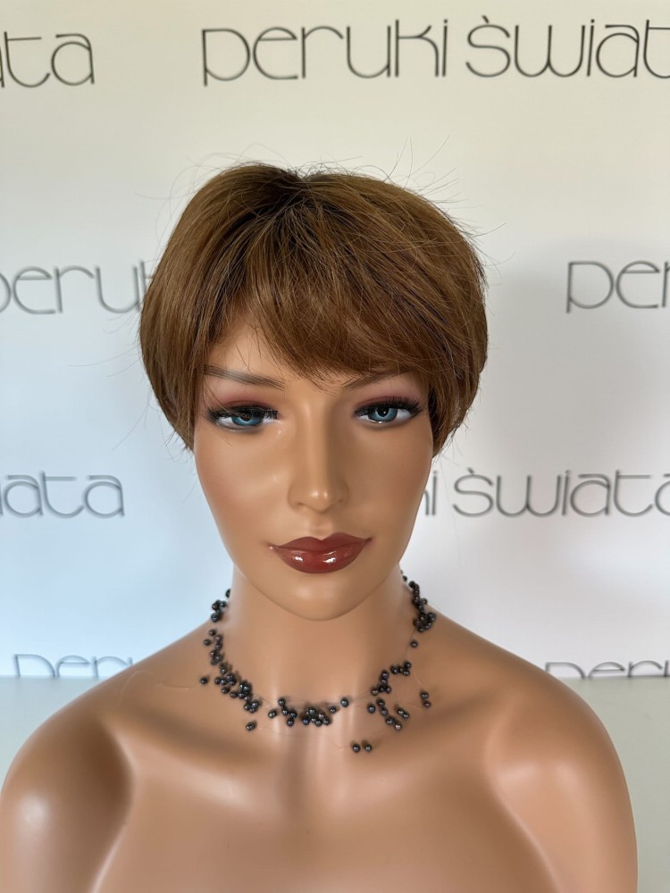 Peruka DB132, włosy krótkie, bob, kolor: brąz z odrostem 