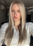 Peruka syntetyczna Rebecca, czepek typu: full lace, kanekalon termoplastyczny,  mix średni, ciepły blond z białym blondem