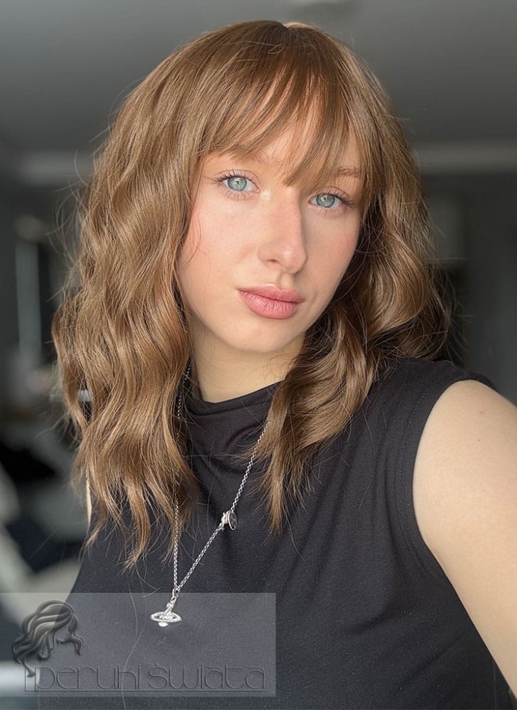Peruka syntetyczna Eva, kanekalon typu "true hair", long bob z grzywką, kolor: jasny, ciepły brąz