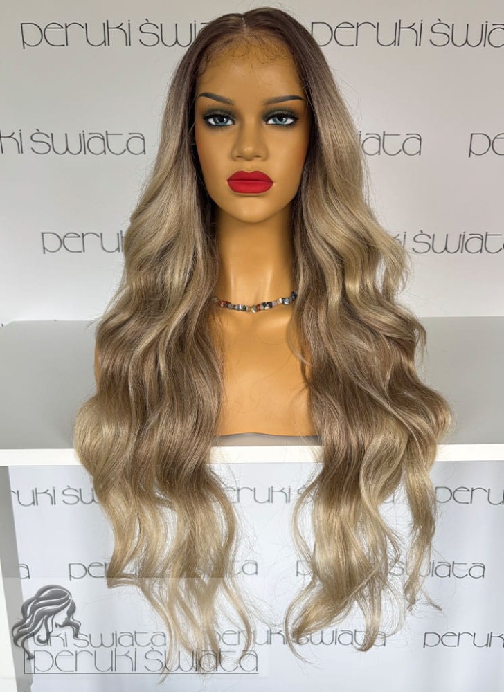 Peruka syntetyczna, model Henley, kanekalon, full  lace front, kolor: mix ciepłych blondów jaśniejących  ku końcom na subtelnym odroście