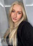 Peruka syntetyczna Silvia, czepek typu: full lace, kanekalon termoplastyczny,  mix jasnych słowiańskich blondów 