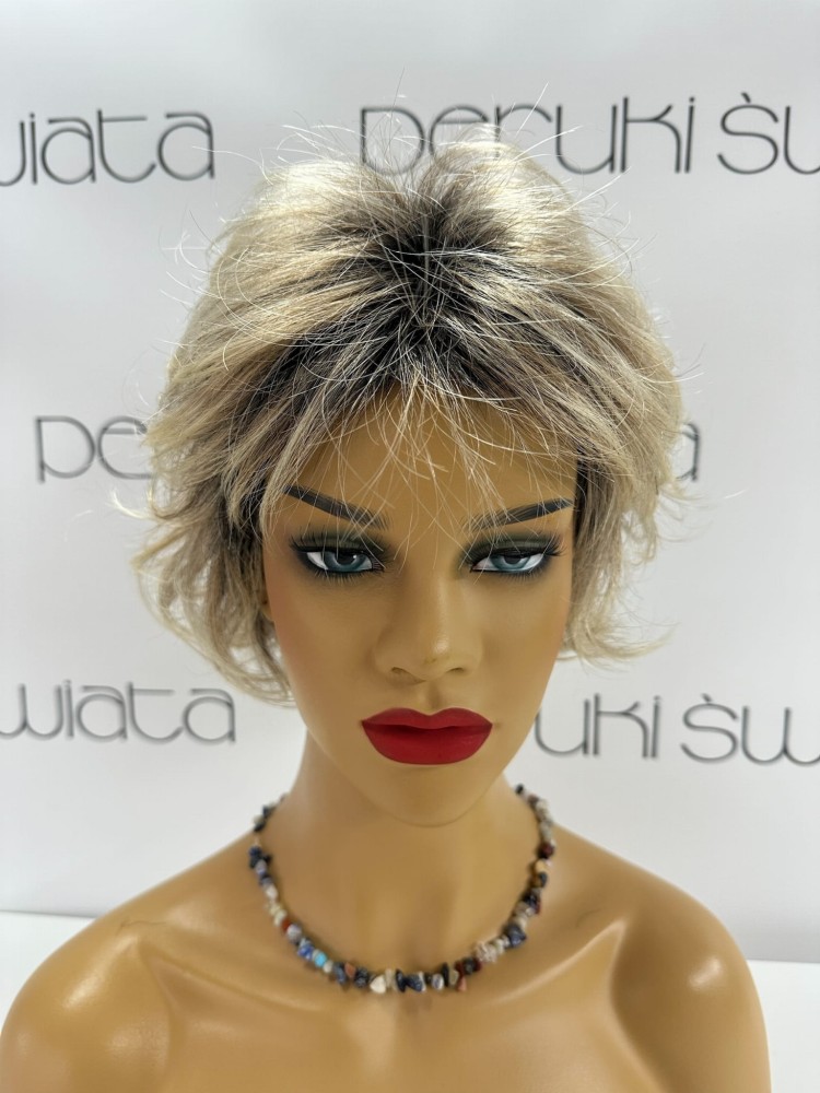 Peruka syntetyczna Liwia, fryzura typu pazurki, blond z odrostem