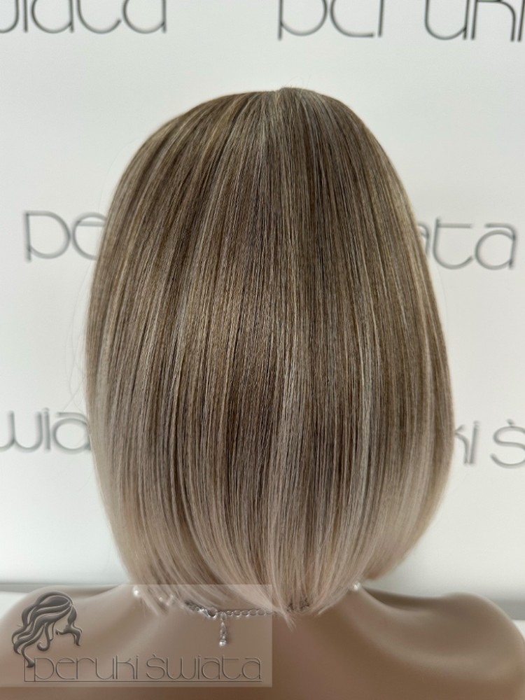 bob blond z refleksami tkany ręcznie na siatce