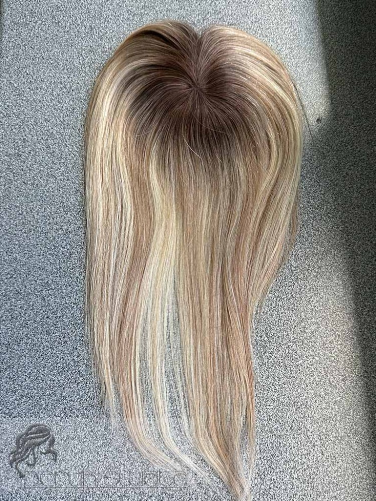 Topper hybrydowy Cornelia, włosy naturalne tkane ręcznie na siateczce, kolor: mix  blondów na odroście ciemny blond 