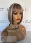 Peruka syntetyczna Diva, bob, kolor: mix biały blond z średnim, ciepłym blondem