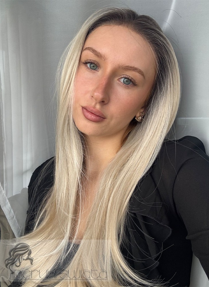 Peruka syntetyczna Azure, czepek typu: full lace, kanekalon termoplastyczny, jasny, ciepły blond z refleksami na odroście