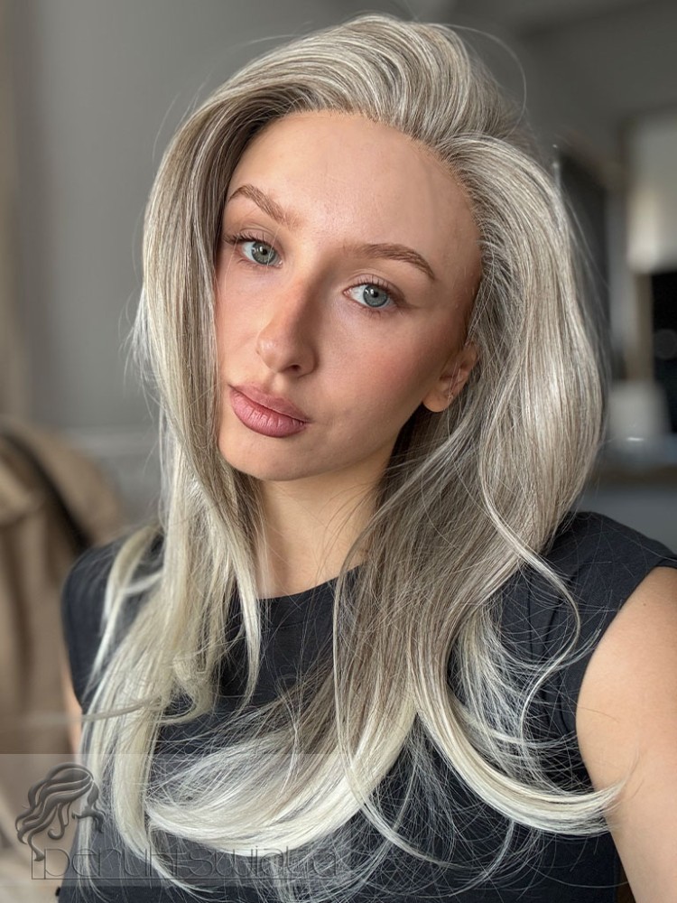 Peruka syntetyczna Indigo, czepek typu: full lace, kanekalon termoplastyczny, chłodny blond jaśniejący ku końcom z refleksami średniego, ciepłego blondu 