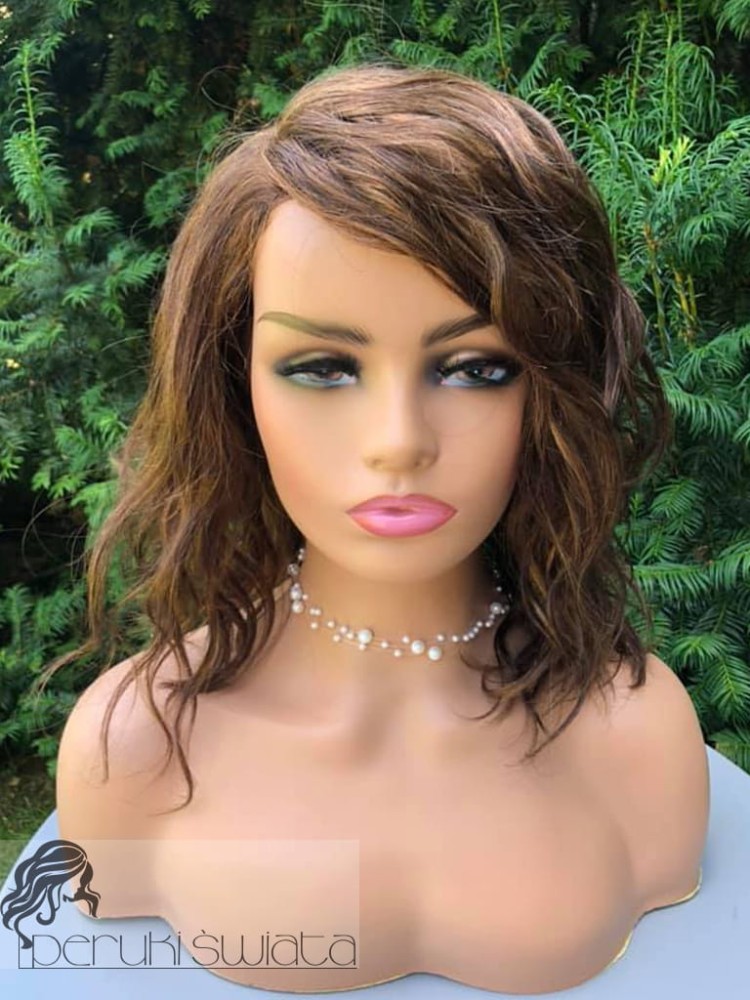 włosy naturalne fale półdługie ciemny blond